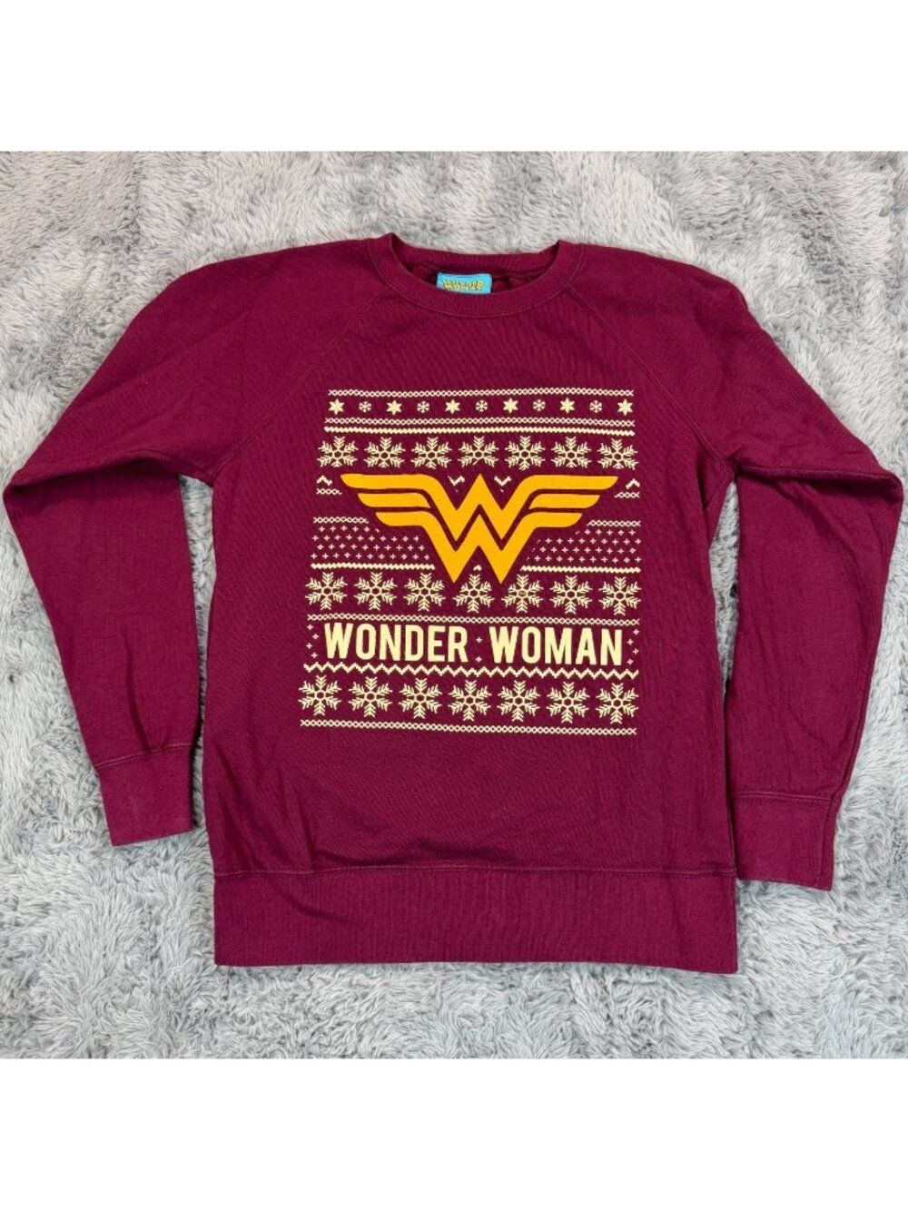Wonder Woman Sweater Women's S Red Cotton Snowflake Ugly Christmas Holiday Cozy